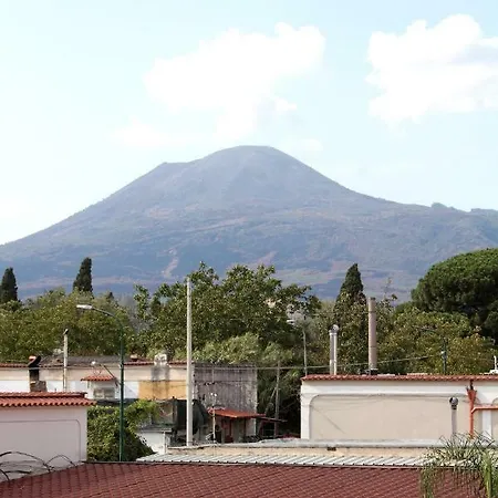 Tommy's Apartment Pompei